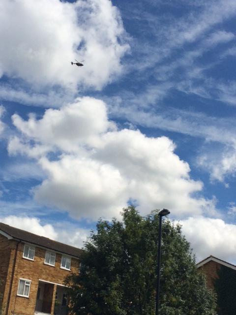 Police search for runaway driver who crashed after failing to stop for officers
getwestlondon.co.uk/news/west-lond…