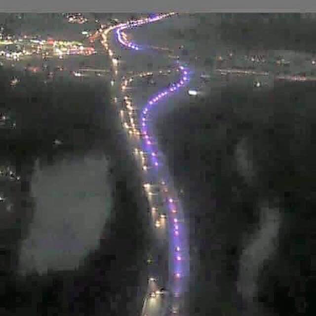 KuntryChris88's tweet photo. RIP Officer Bolton. Such a senseless killing #AllLivesMatter #SeaOfBlue #Memphis #supportyourlocalPD http://t.co/ELf0EonWmK