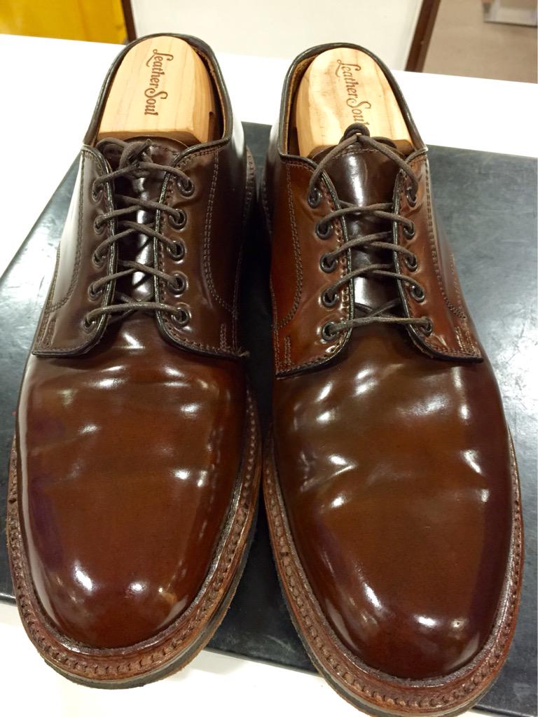 fans_shinbashi's tweet photo. ALDEN ビフォーアフター

#alden #polish #shoecare #englishguild http://t.co/idLv62t9NV
