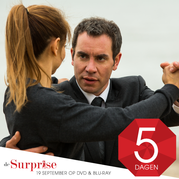 DeSurpriseFilm's tweet photo. Vanaf 19 september kun je @eenjurk en @GVerbaan thuis zien schitteren met de DVD van #DeSurprise! http://t.co/iCO2iK5oa9