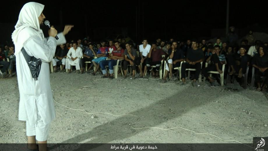 terror_monitor's tweet photo. #SYRIA
#ISIS Terror Group Released Photos Claims Their Entertaining Activities In #Murath Village Of #DeirEzzor http://t.co/WUJt42K0Na