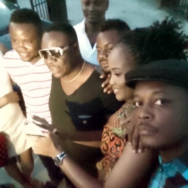 piecemaker_1's tweet image. And Mr IBU came visiting on the set of #2Broken,Tanks Boss!