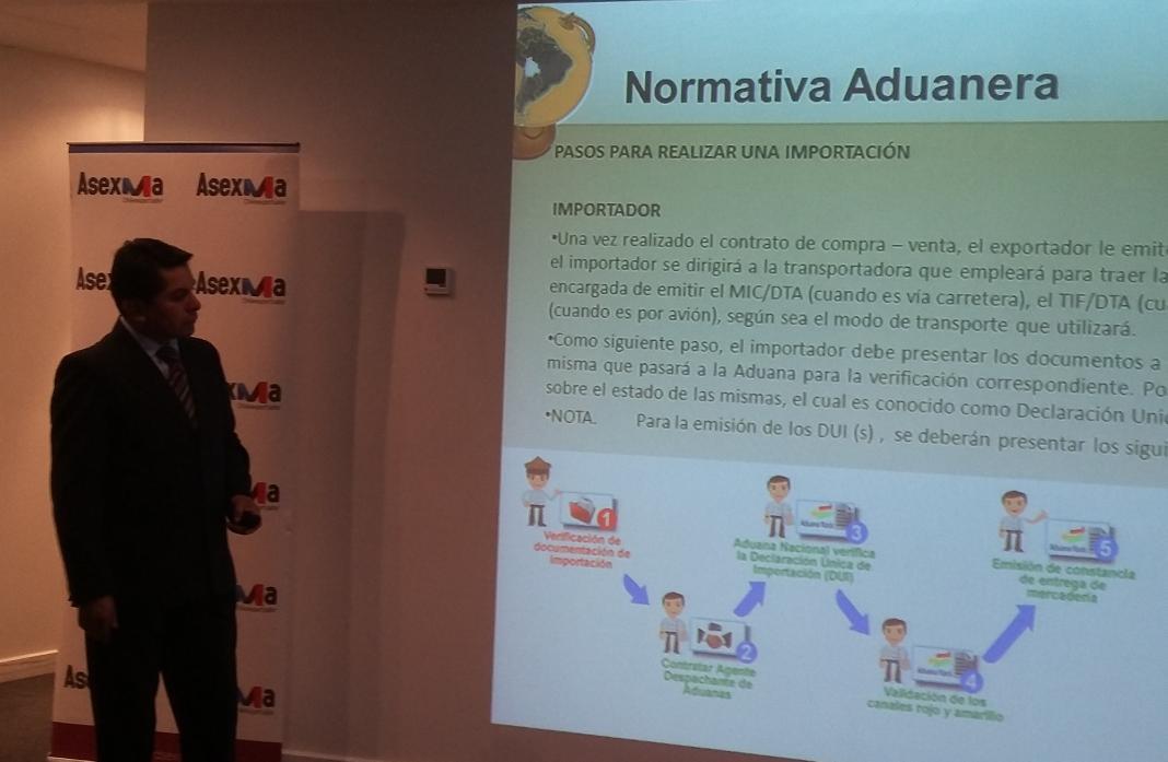 Joaquín Clanis Velasco: "Teniendo el contrato Compra-Venta, el exportador emite factura comercial" en Aduana Bolivia