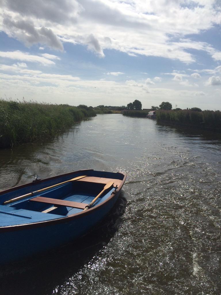 ClickBritish's tweet photo. Can anyone guess where ClickBritish are this week? #ThinkBritish #ClickBritish http://t.co/RAQrdnUtER