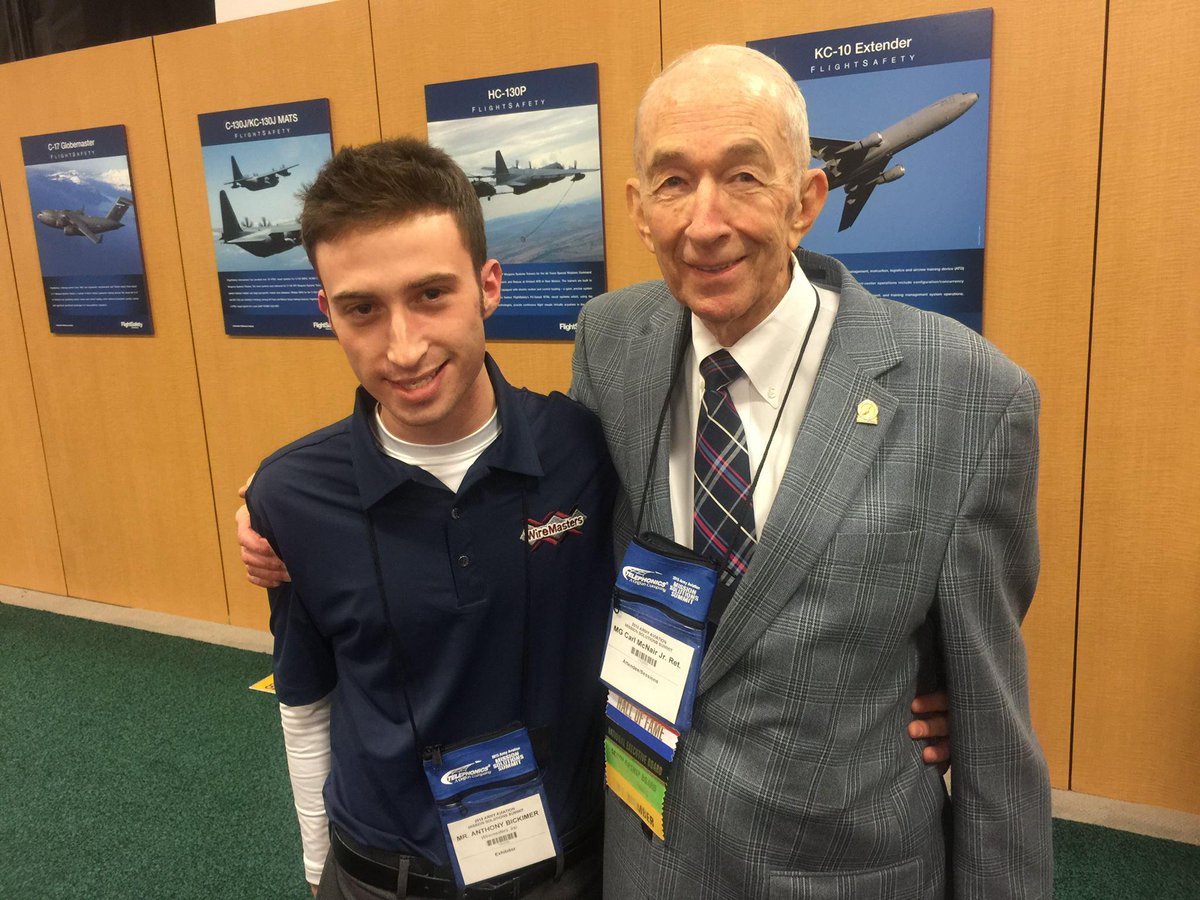 WireMasters's tweet photo. #TBT to when we had the honor of meeting Major General Carl McNair Jr. at #15SUMMIT! #Defense #Aerospace http://t.co/YXhWZXeGqR