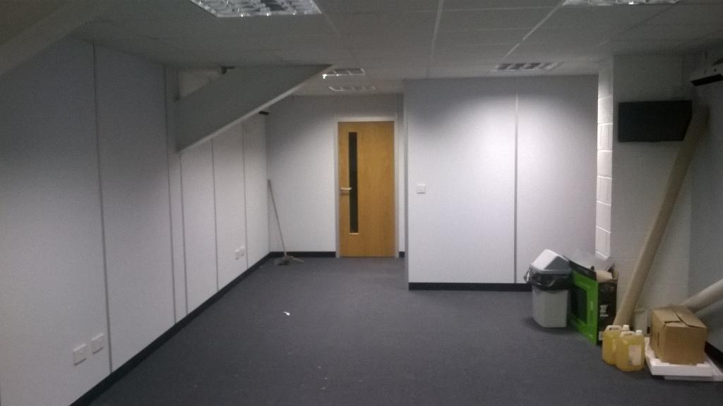 DavemcMarine's tweet photo. New room nearly finished - doors on and carpets fitted #voidwatch http://t.co/4BCml7hrrh