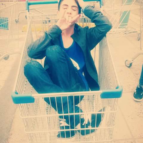 soloa_gonza's tweet image. vas a comprar y te me sacas una foto en el carrito😂😂