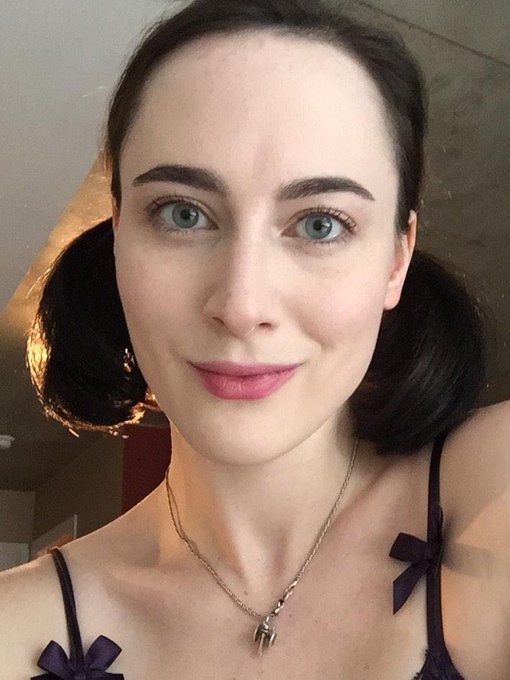 Trying my hand at innocence... ;) http://t.co/PZoZQw3VxU