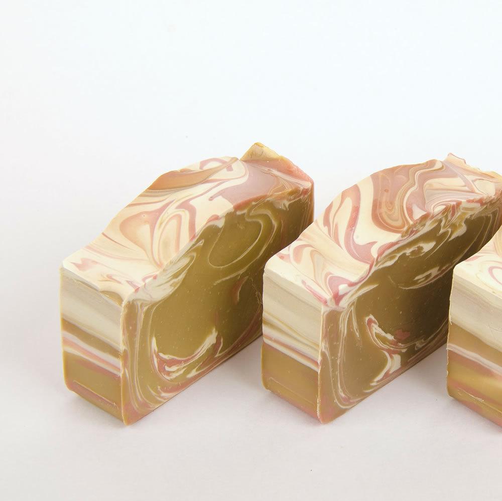 PinkParchment's tweet image. White Truffle Raspberry Soap - Handmade Cold Process Soap with Shea Bu… etsy.com/listing/168227… #Etsy #RaspberrySoap