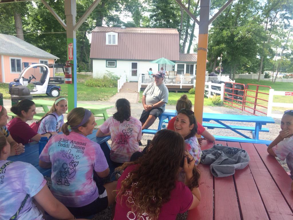 CampGoodDays's tweet photo. The @TeddiDance4Love (#Teddi34) Committee is spending their day volunteering at camp today. #WoahTeddi #CGDSummer http://t.co/pmjHp9FYGJ