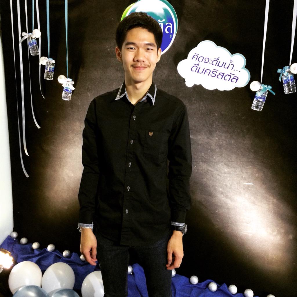 jaksingto's tweet photo. #คิดจะดื่มน้ำ #ดื่มคริสตัล http://t.co/hvLiOOMKAs