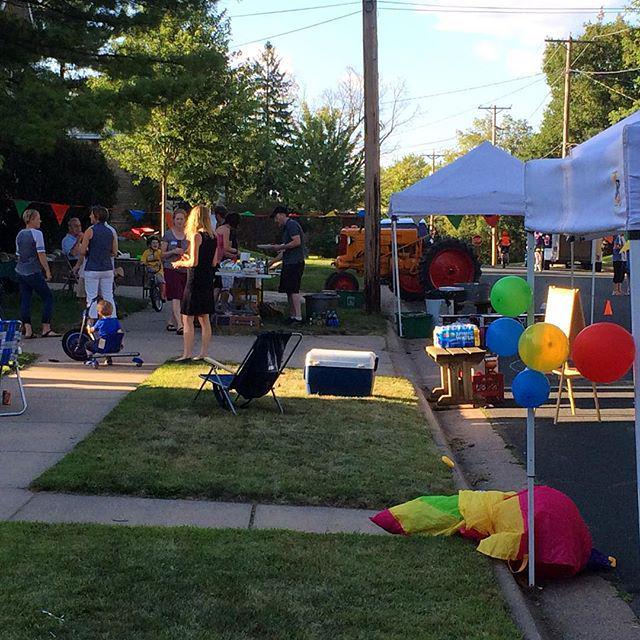 wmharris101's tweet photo. We had a great time at the neighborhood block party Tuesday night. #nighttounite #blockpar… http://t.co/jCyIyYS1m4 http://t.co/NDWbyrztAI
