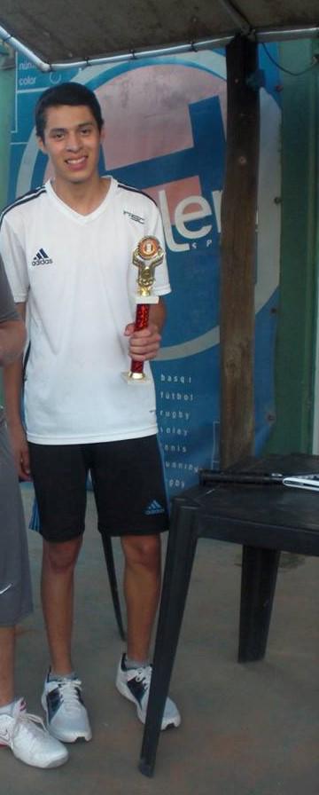 Simplemente hago lo que mas me gusta hacer....!! jugar al Tenis..!