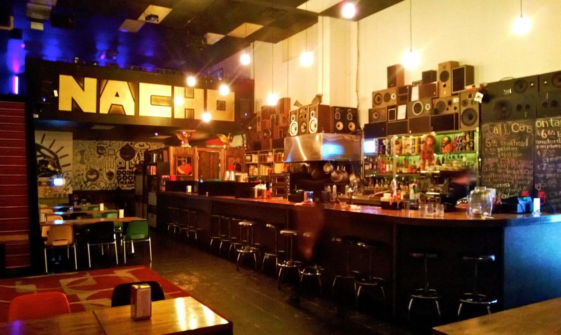 @KITCHkomedy TONIGHT! EVERY Thursday <a href="/KITCHBAR/">KITCH</a> LIVE COMEDY Here in <a href="/TorontosAwesome/">Toronto Is Awesome</a> @TIAComedy torontoisawesome.com/lifestyle/come…