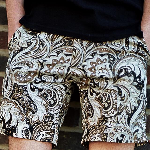 thomascoddldn's tweet photo. TCLDN new season Paisley. #thomascoddlondon #TCLDN #menstyle #menswear #mensstyle #mensfashion http://t.co/r9Eqa0CqdE