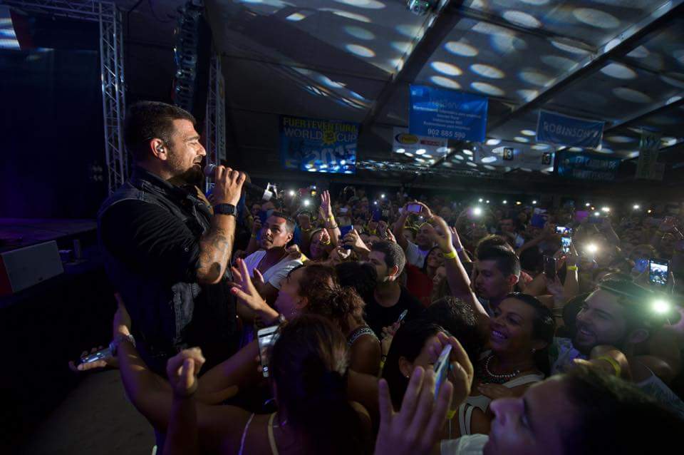 orozcocanarias's tweet photo. Fotazasss

#LaCarpa2015 #FUERTEVENTURA 

FOTOGRAFO CARLOS DE SAA.

@antoniorozco http://t.co/pRhd9PzrmY