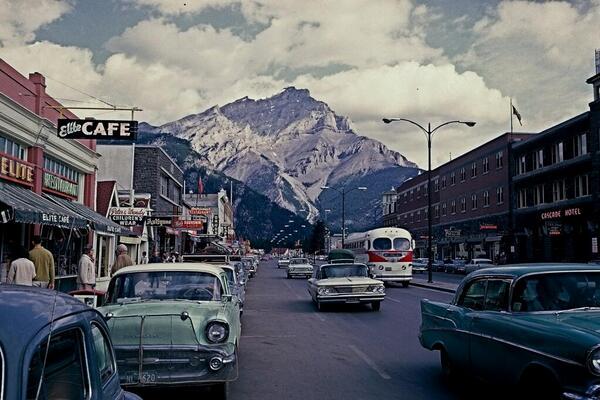 banfflakelouise's tweet photo. #ThrowbackThursday Banff Avenue, 1962. 
Photo- Walter Reed
#mybanff http://t.co/xUNMZOulpp