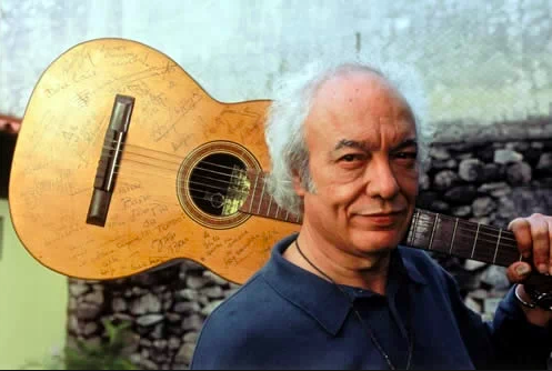 RadioBrasil's tweet photo. News: Erasmo Carlos diz em entrevista que rádio é o maior meio de comunicação que existe http://t.co/XuvFWa9iJK http://t.co/9rf8j4b2RV