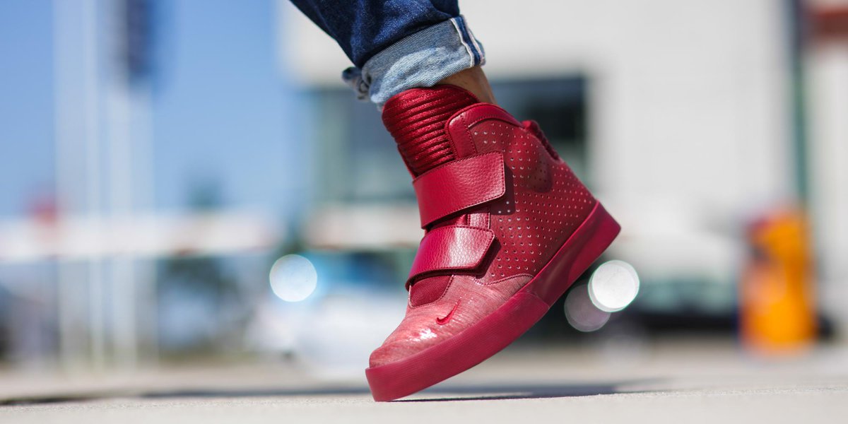 nike flystepper red