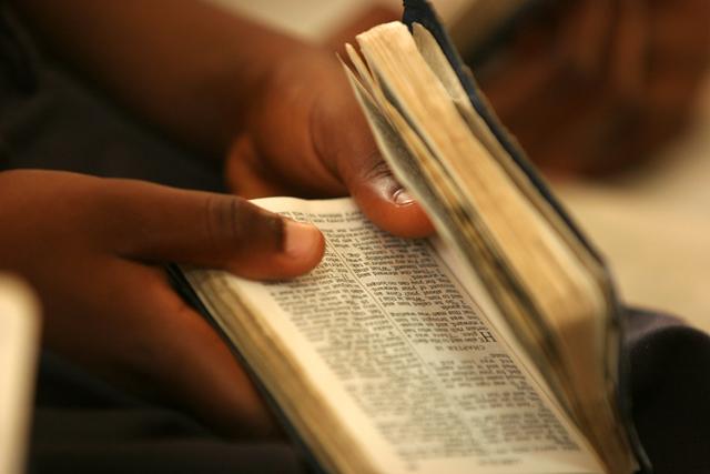 CA_Volunteers's tweet photo. Psalm 119:105 Your word is a lamp to my feet and a light to my path.  #wisdomfortheday #getdirection #volunteering http://t.co/RpQJwhudpm
