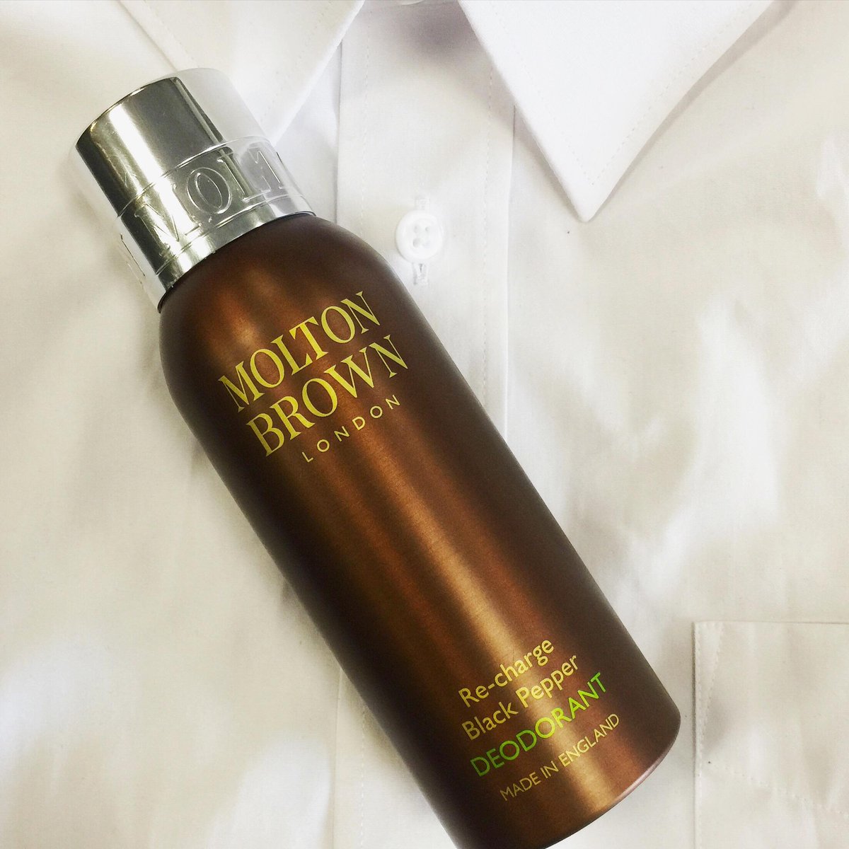 Stay fresh throughout the day with our NEW Re-charge Black Pepper deodorant bit.ly/1P8qzeI