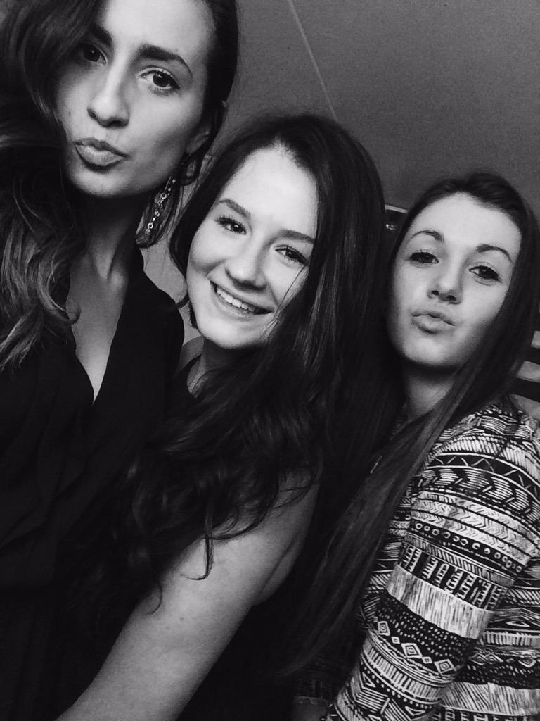 RachelBrignola's tweet photo. Happy birthday Melvin! Now you only have 365 days til the big one. Love and miss you my crazy friend💕 @melissaaaa22 http://t.co/HvMOxEDWln