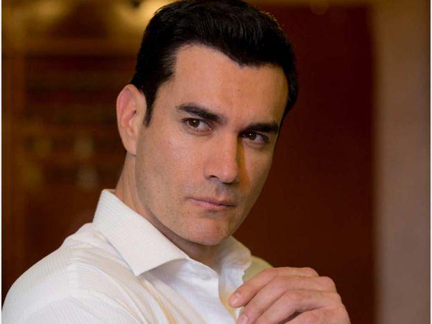 TelevisaTVmx's tweet photo. #VideoDavidZepeda ¡La foto autografiada de @davidzepeda1 podría ser tuya! Aquí los detalles http://t.co/V6KXLlgUaj http://t.co/GHAyifncGc