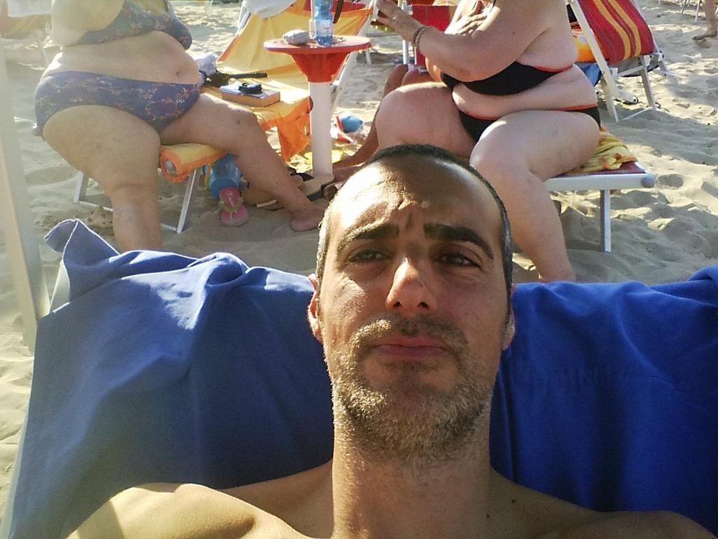 alecerio tweet picture