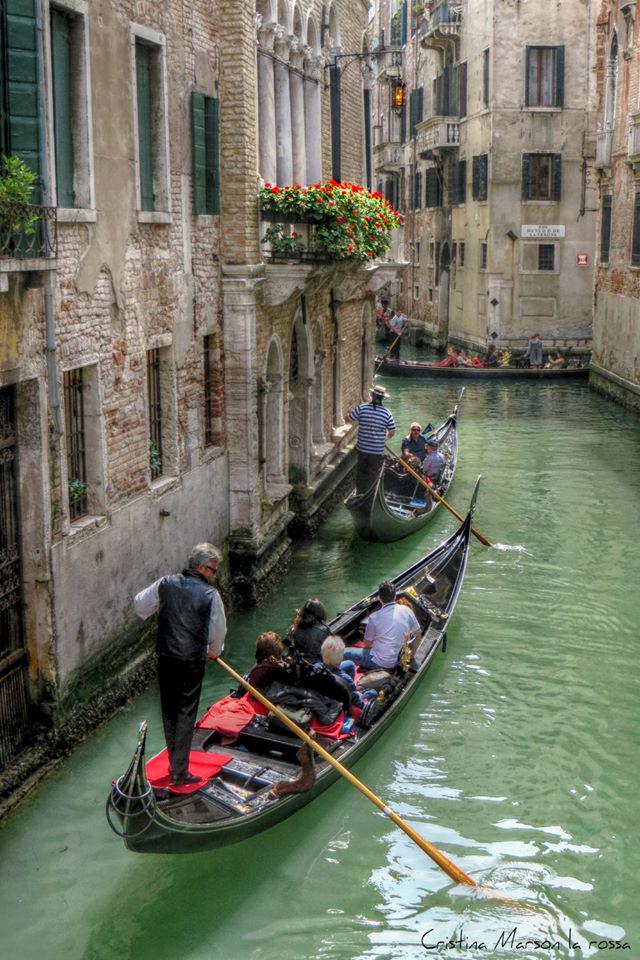 hotelgiorgione's tweet photo. Venetian canals are called "Rio"(plural "Rii") . Taking a #Gondola ride here is very #romantic.. This is #Venice http://t.co/6fW0U6fhif