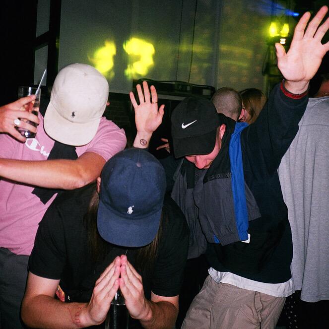 TheBronzeTrade's tweet photo. We went to a bunch of afterparties &amp; got 2 drunk. GOOD NIGHT, BAD PHOTOS at http://t.co/uOQ3G0B1x7 👹👹👹 http://t.co/DRYAxcYlTQ