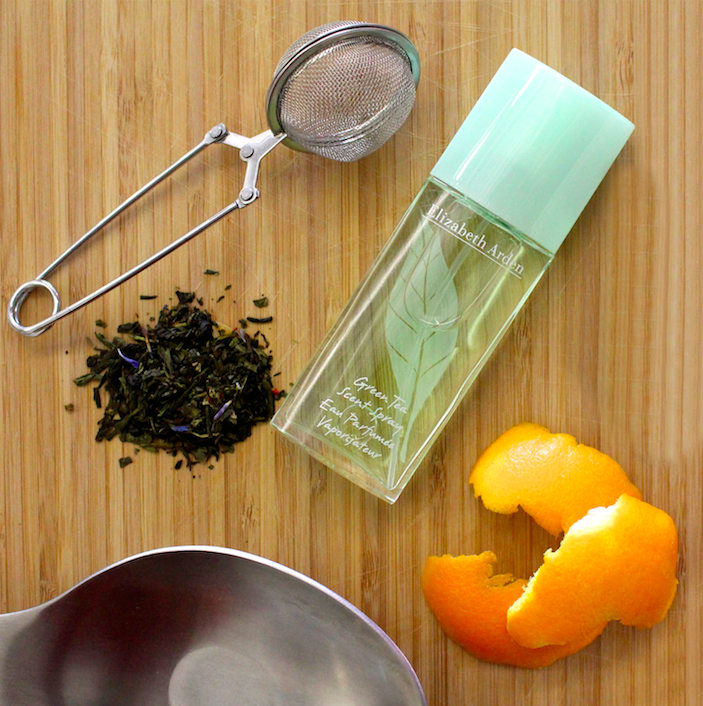 ArdenItaly's tweet photo. Cumino, rabarbaro, limone, scorza d'arancia e bergamotto: che ne pensate delle note di testa del nostro #GreenTea? http://t.co/zNRMUjr308