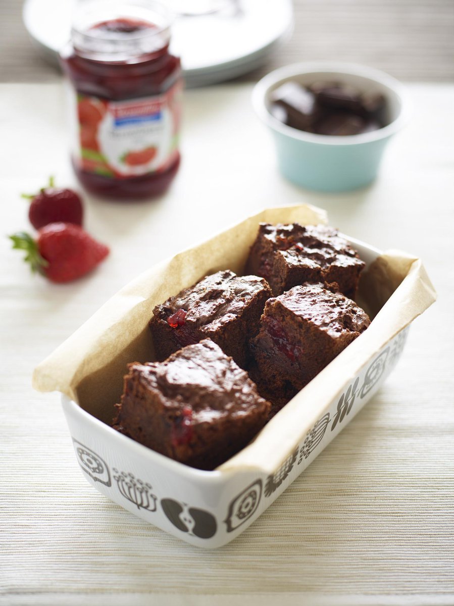 Six delicious strawberry recipes –
livingnorth.com/northeast/food…