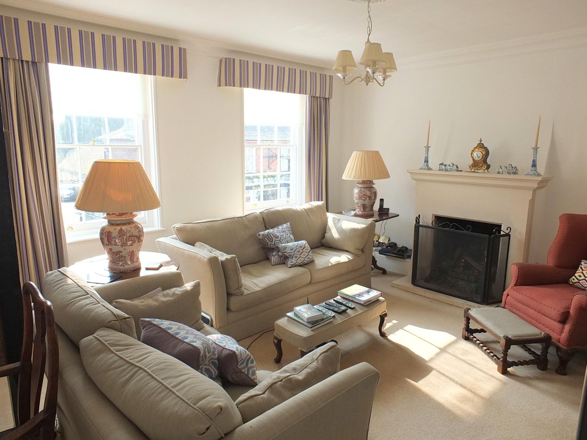 MarkRevillCo's tweet photo. SALE AGREED High Street, Lindfield
£415,000
Stunning Georgian listed apartment on 2 floors with private garden http://t.co/ESMSzWM4pt