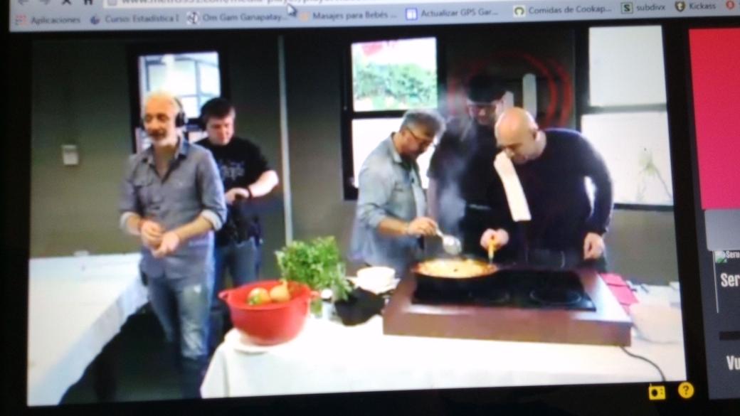 dulcepelusa's tweet photo. #Masterchefenperros @Metro951 @perroscalle Grososss http://t.co/lLcQUqr2DJ