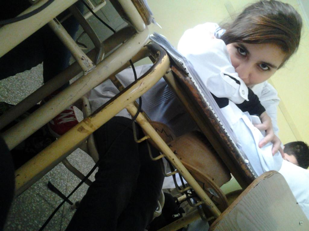 Belennct's tweet photo. #ClasedeTwitter Mizuu Hsa aburrida http://t.co/SUzZ1OSlD3