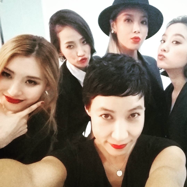 SunMiJjang1's tweet photo. Wonder Girls Ceci Photoshoot coming up! #원더걸스 #IFeelYou http://t.co/kEQlWNCnvR