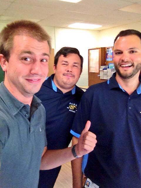 MrKattsClass's tweet photo. #DudesInSchool #DukesOntheLeft #WeBleedPurple #LeadLitVB @MrDunlo @DanLavallee2 http://t.co/sVmvDtjshg