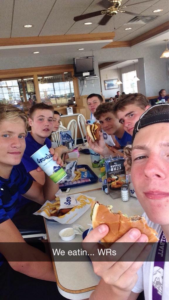 FlockaMoosen7's tweet photo. 🔥🔥🔥.. WRs gang http://t.co/drKxiZ4sak