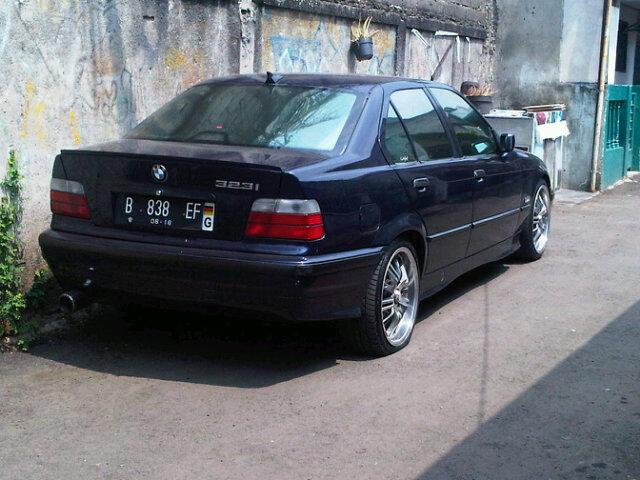 vickarvansbas's tweet photo. Rubah sepatunya ! Harus! Wajib! http://t.co/4ALLtsTzlH