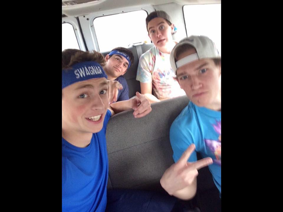 TMollerhoj's tweet photo. HAPPY BIRTHDAY to my parched amigo!!🎊🎉🎂 @thirstyemmet http://t.co/sssLxWUQ5H