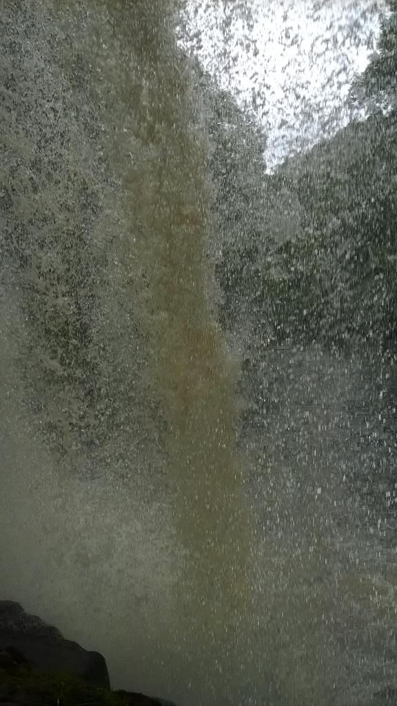 JHancock56's tweet photo. Behind Scwd-yr-Eira waterfall in  the Brecon Beacons this morning. Looking  good after the rain. http://t.co/O840toBURX