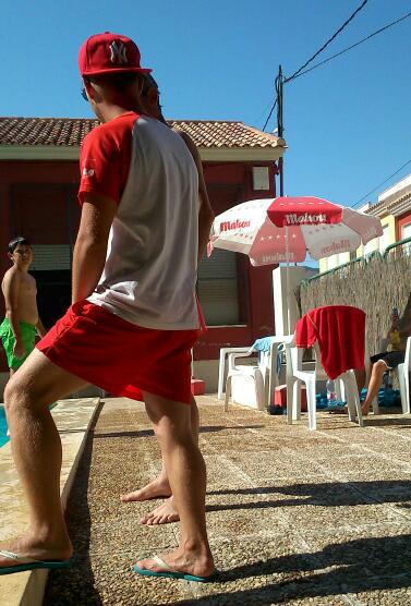 ThomySimon's tweet photo. LIFEGUARDing... http://t.co/ZyGdjGg5Ee