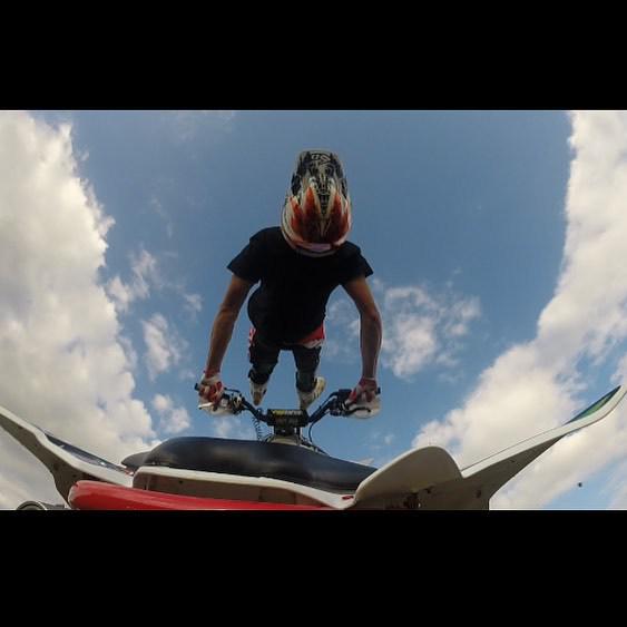 video_gopro's tweet photo. j'aime bien l effet 😁 #deadbody ##31style #rideforcaleb #quadfreestyle #quadfmx #quad #atv #atvfmx #atvfreestyle #q… http://t.co/bIxWwHs8Zn