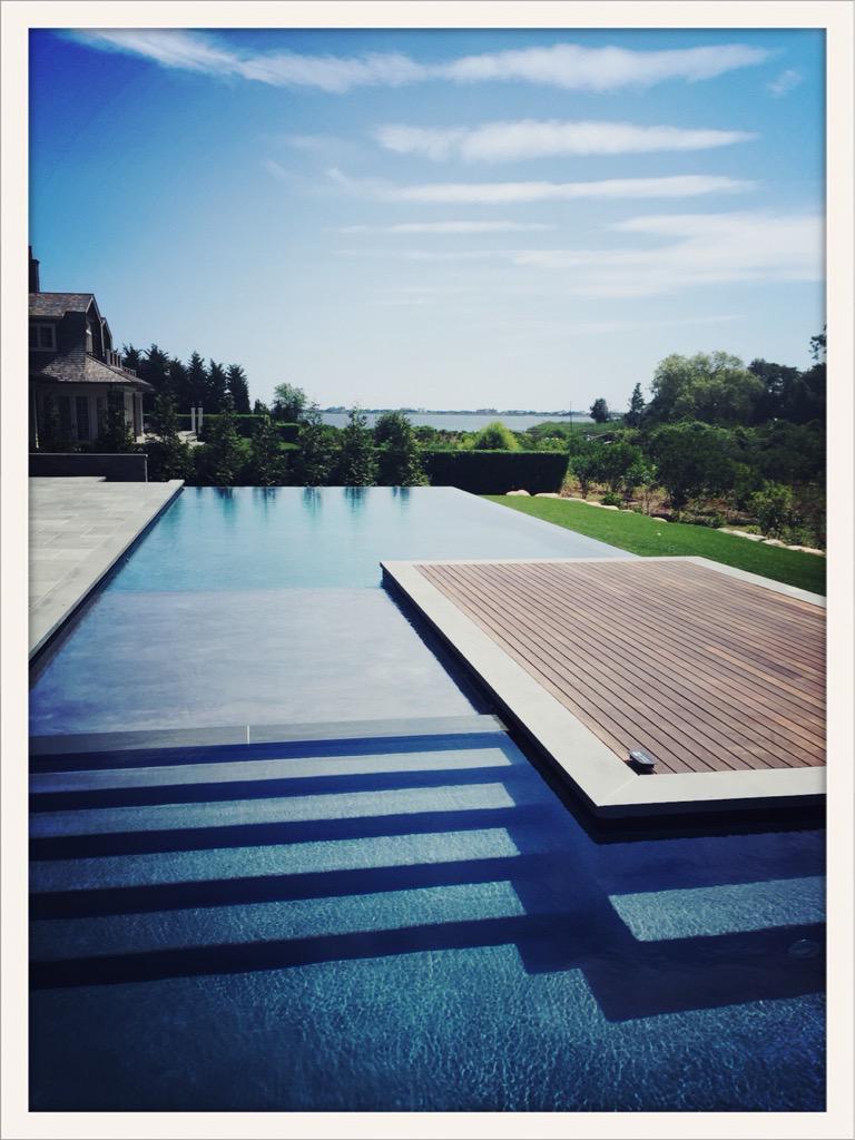 pmrossillo's tweet photo. #100crescent #rooftoptennis #truehamptons #mecoxbay http://t.co/hByuR74ZnS