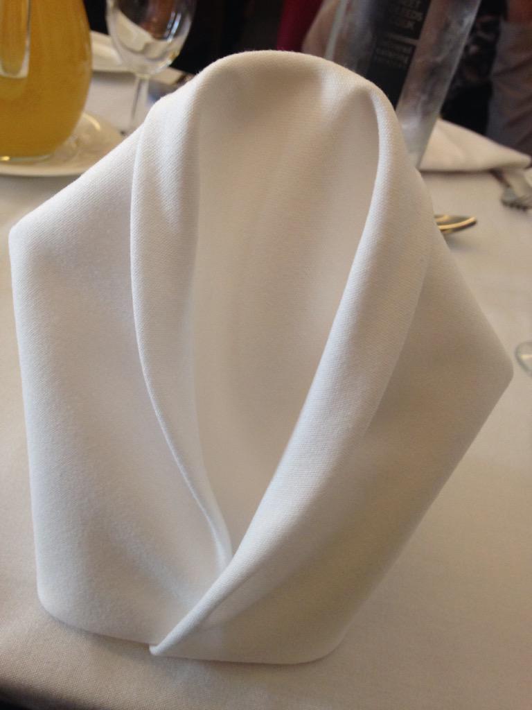 flat5rfe's tweet photo. Formal meal with @flat5rfe #RFESS15 #rfess15 @Talent_Spotting #tonormalforthismeal #superposh 👠 #kidding we're in 👟 http://t.co/iJWSSzby74