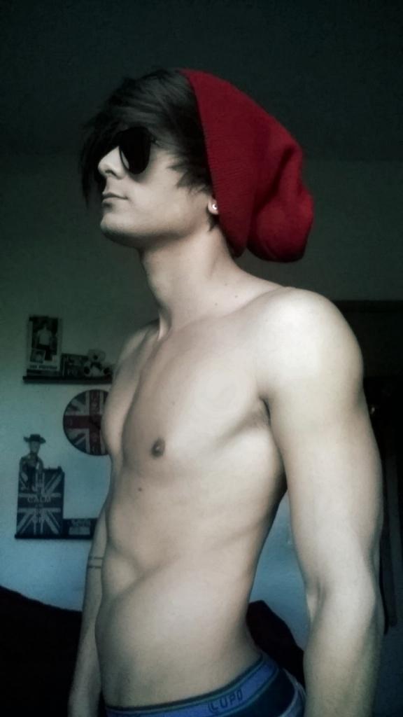 ton_morgato's tweet photo. Shh dont tell your mother 😉 http://t.co/W0hh8Ei4eB