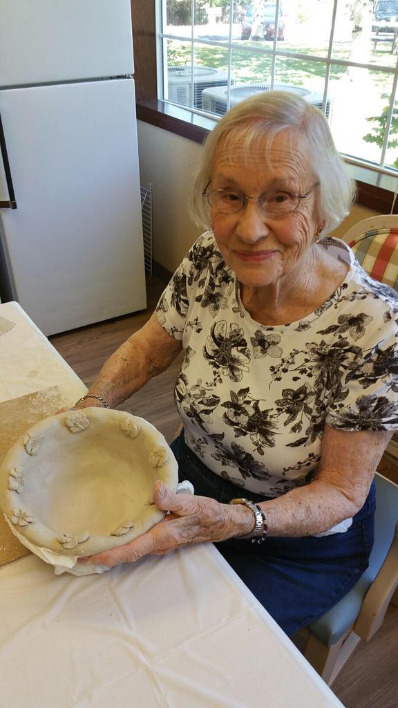 aspenridgeact's tweet photo. @AspenridgeRet Sculpting for the empty bowls project #FrontierCulture  #NeighborImpact http://t.co/WLbkdbzLpS