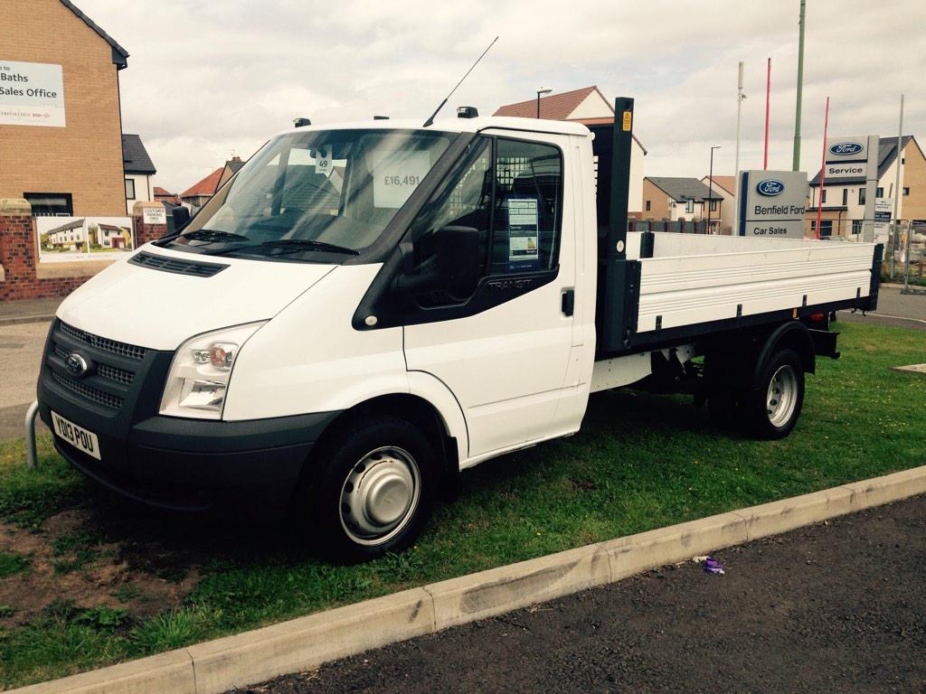 Fordvanstaxis's tweet image. Best priced used Ford Tipper with only 7500 miles on A1 Cond price £16991 plus vat!