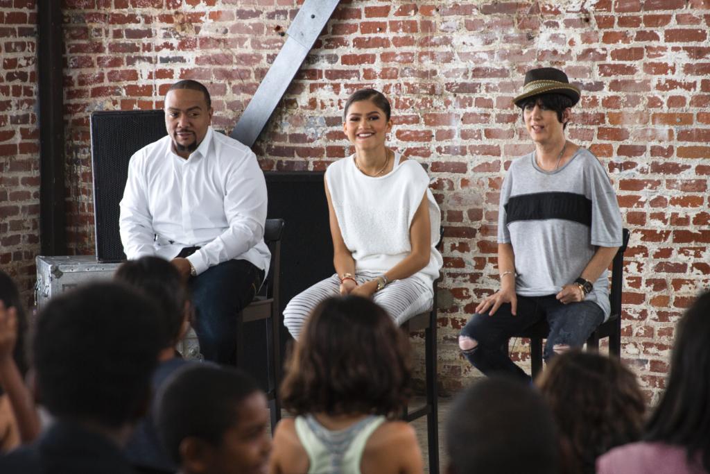 Google's tweet image. Join @Zendaya, @Timbaland &amp;amp; @Diane_Warren at #CampGoogle to learn why music makes us move → goo.gl/G1699J
