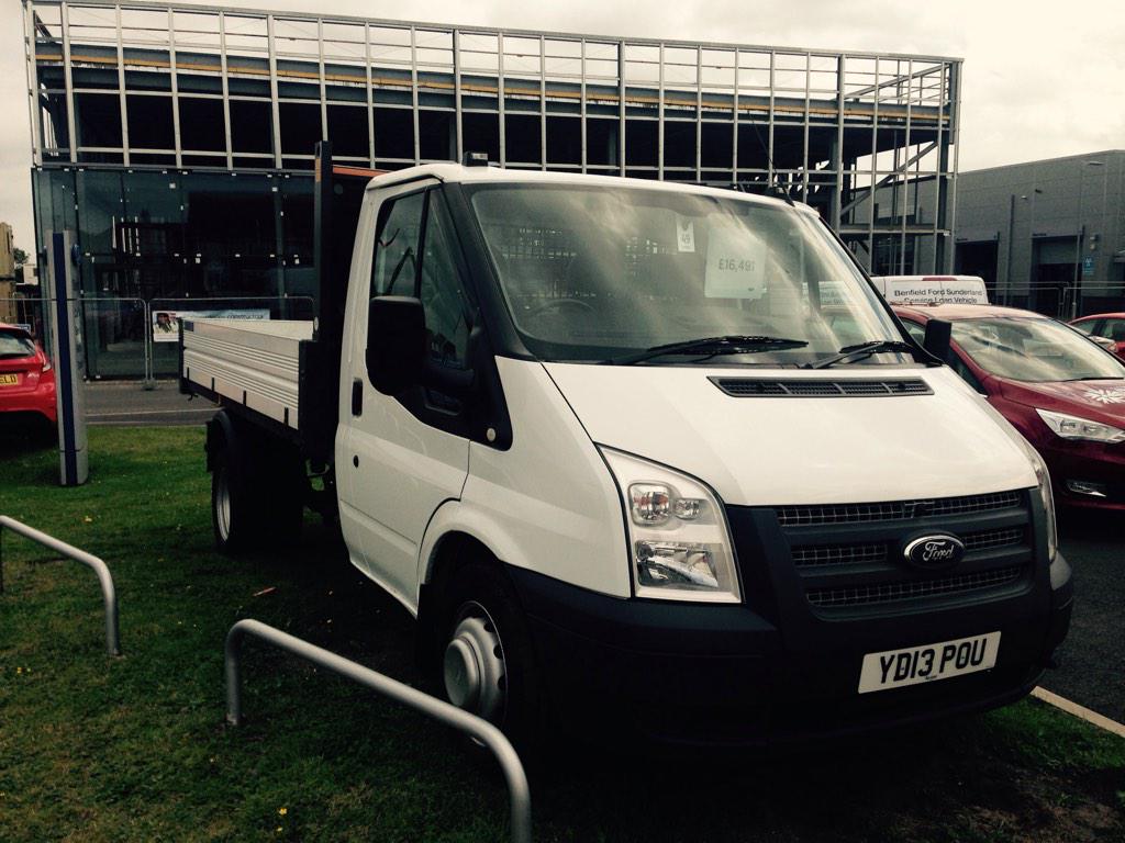 Fordvanstaxis's tweet image. Ford Transit Tipper has only done 7500 miles £16991 plus vat. #building #highways @BuilderBanter @DurhamHBA